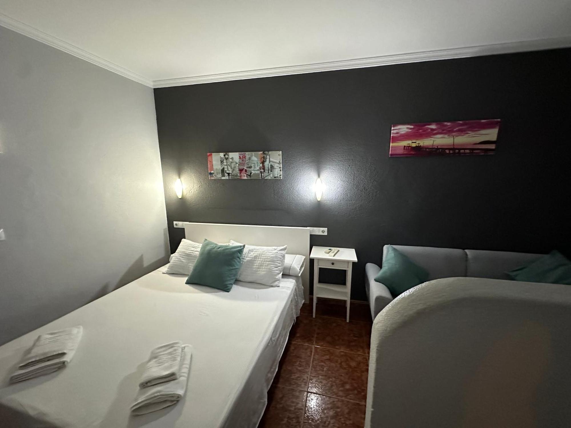 Hostal Tarik Hotel Tarifa Buitenkant foto